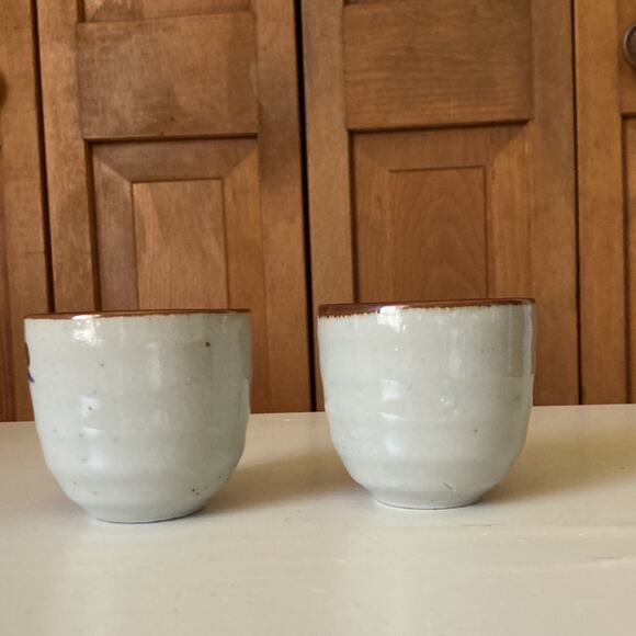 Vintage Handpainted Pottery Teacups Without Handles, Set of 2 - Picture 3 of 11